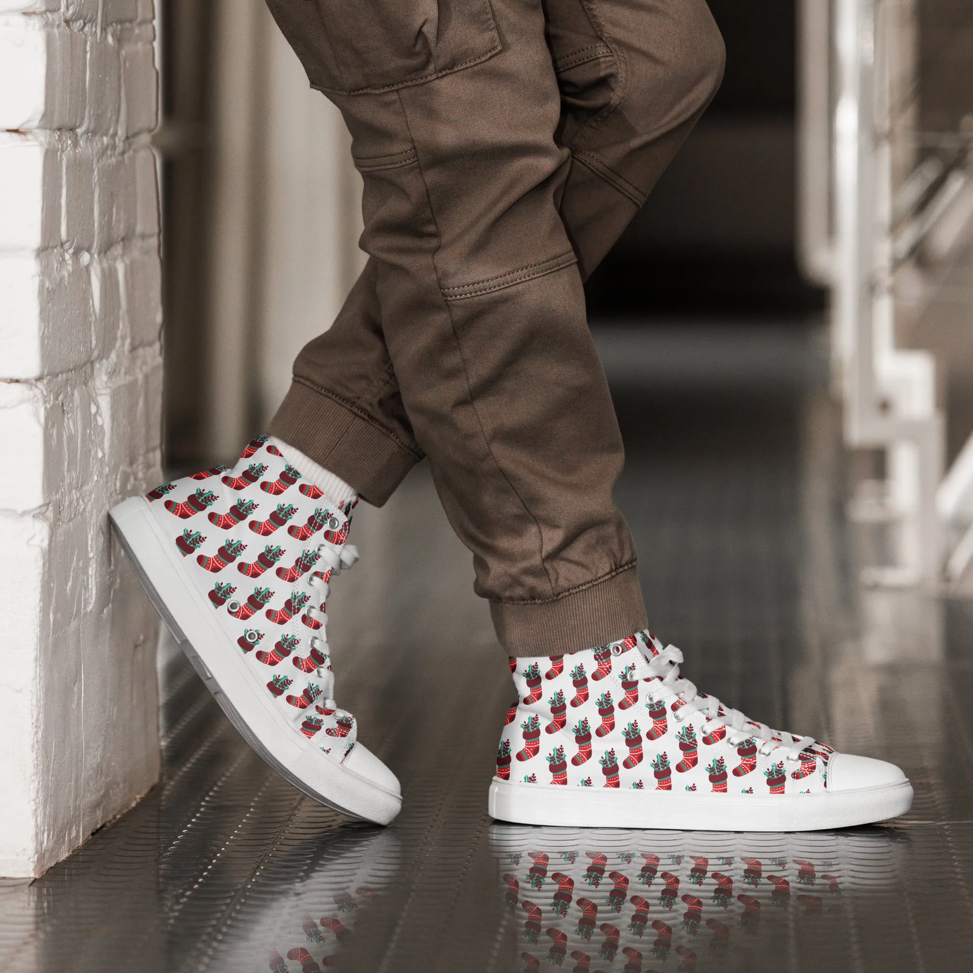 Men Christmas High Top Canvas Shoes (Glamourange Holiday Magic Canvas Shoes For Men - 0014)