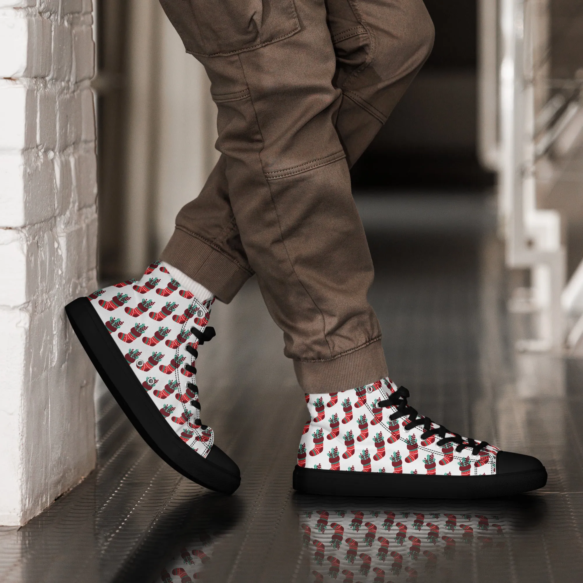 Men Christmas High Top Canvas Shoes (Glamourange Holiday Magic Canvas Shoes For Men - 0014)