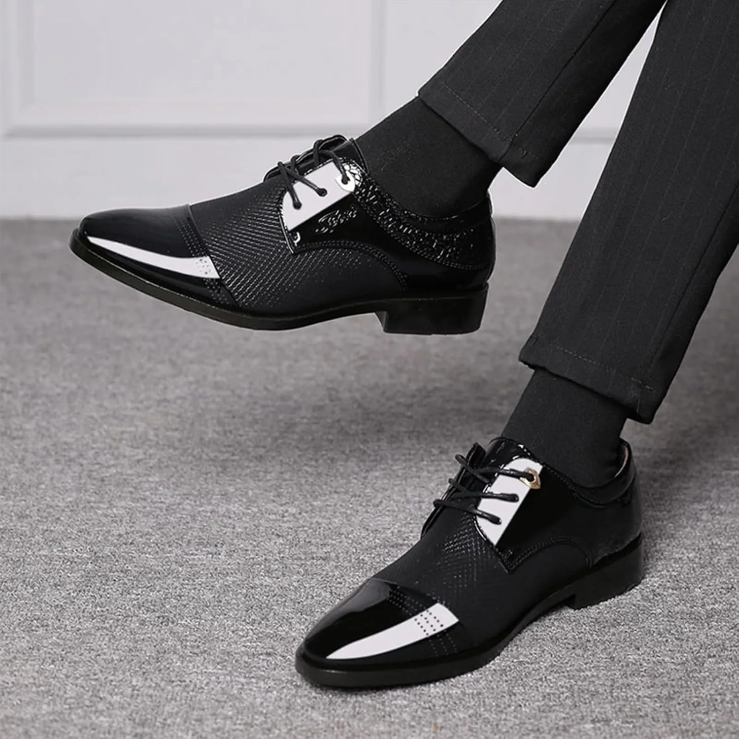 Men's Patent Leather Formal Oxfords Fashion Splicing Pointed Toe Lace Up Dress Derby Shoes Classic Business Work Formal Shoes
